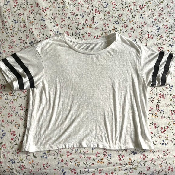 NWOT American Eagle cropped t-shirt - Picture 1 of 2